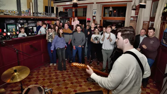 Optreden in een café