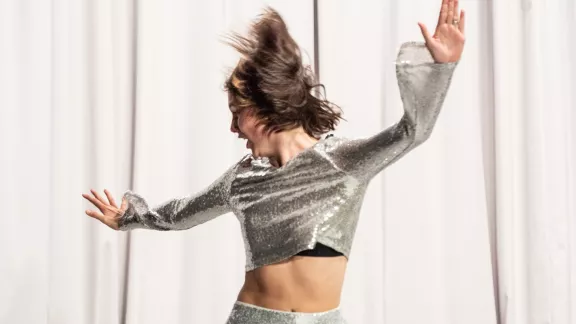 vrouw die danst